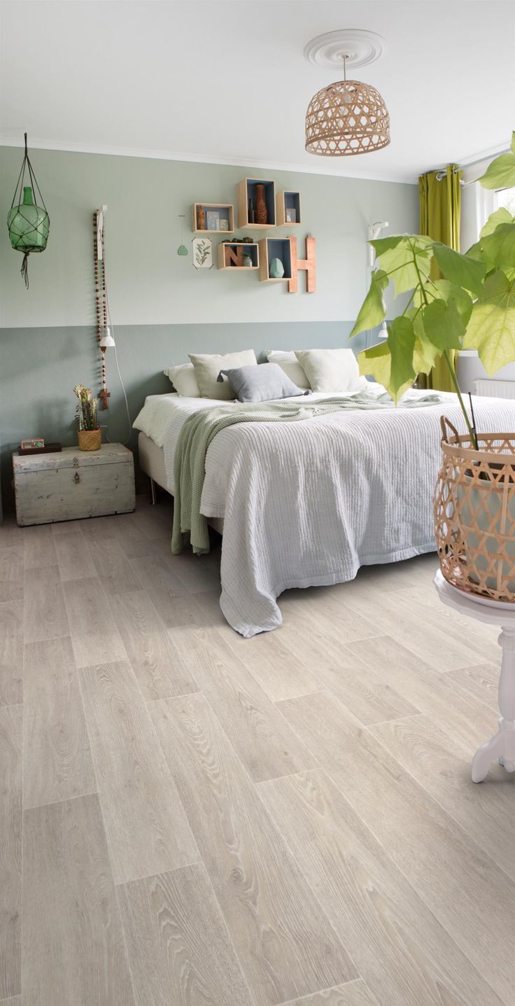 Réalisation CSM BAT — pose de linoléum dans une chambre